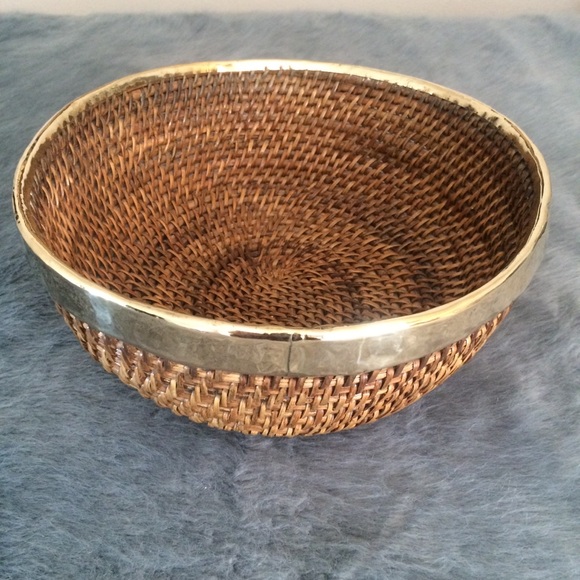 Other - Extra Large Metal Wicker Oval Basket